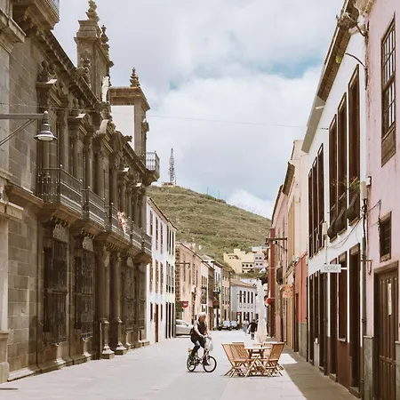 Marhaba La Laguna, En Centro Historico De Daire La Laguna (Tenerife)